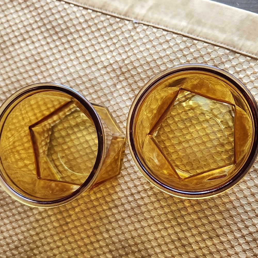 Vintage MCM Amber Glass Whiskey Tumblers - Picture 2 of 7
